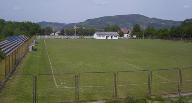 Stadion Ozrena u Petrovu