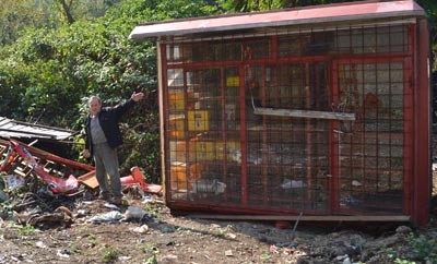 Kioske mu bacili na smetlište