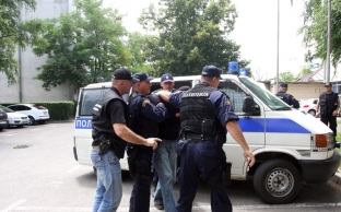 Pustošili kuće, prodavnice i kafiće u Tesliću