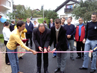 U mjesnoj zajednici Osivica zamjenika načelnika opštine Miodrag Lukić u promet je pustio asfaltiranu dionicu Karaula - Begovići – Trivunčevići u dužini od 1065m