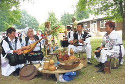 Poselo uz zvuke šargije: ekipa KUD „Ozren“ iz Karanovca